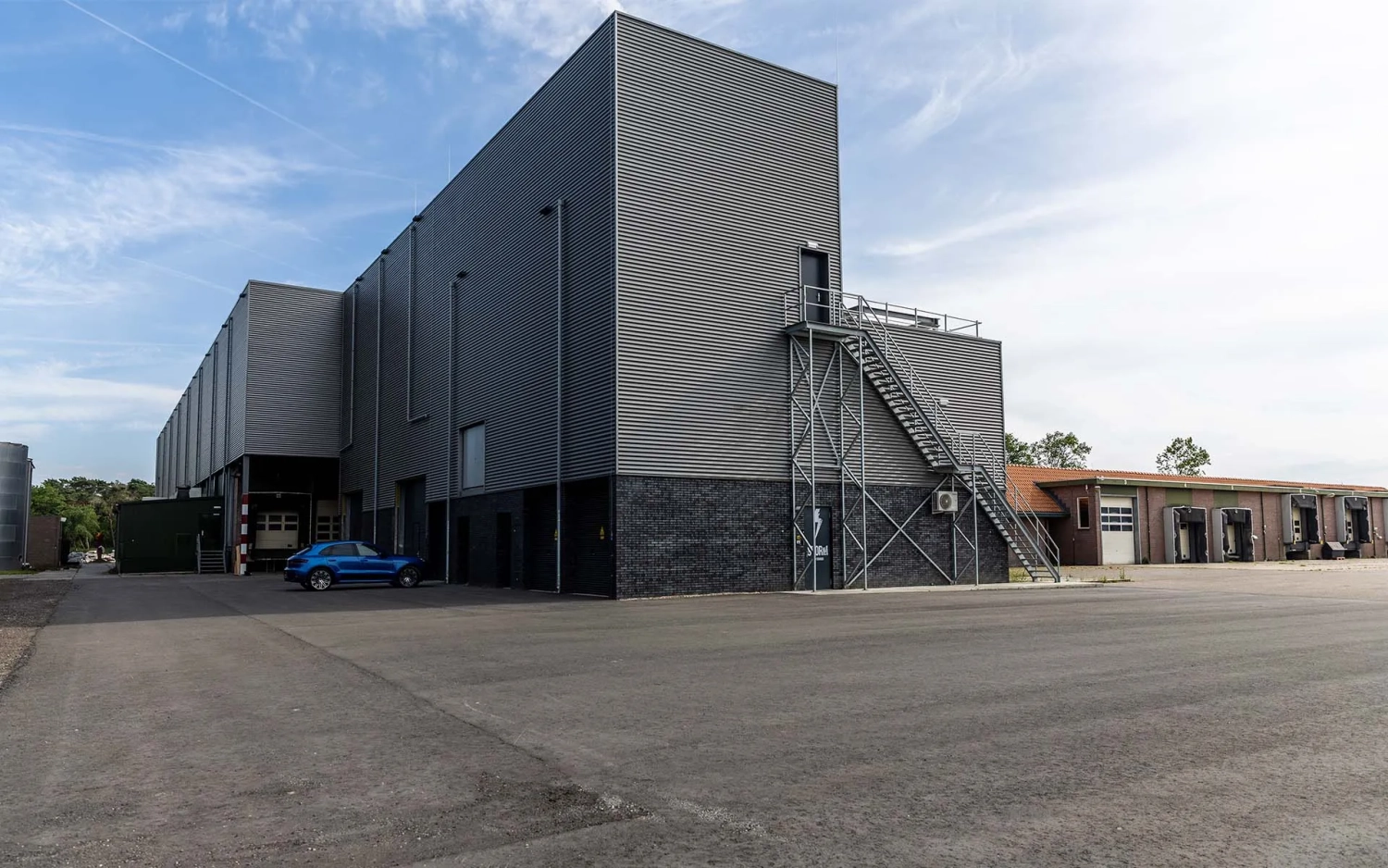 Storm RAW Studios - Pand