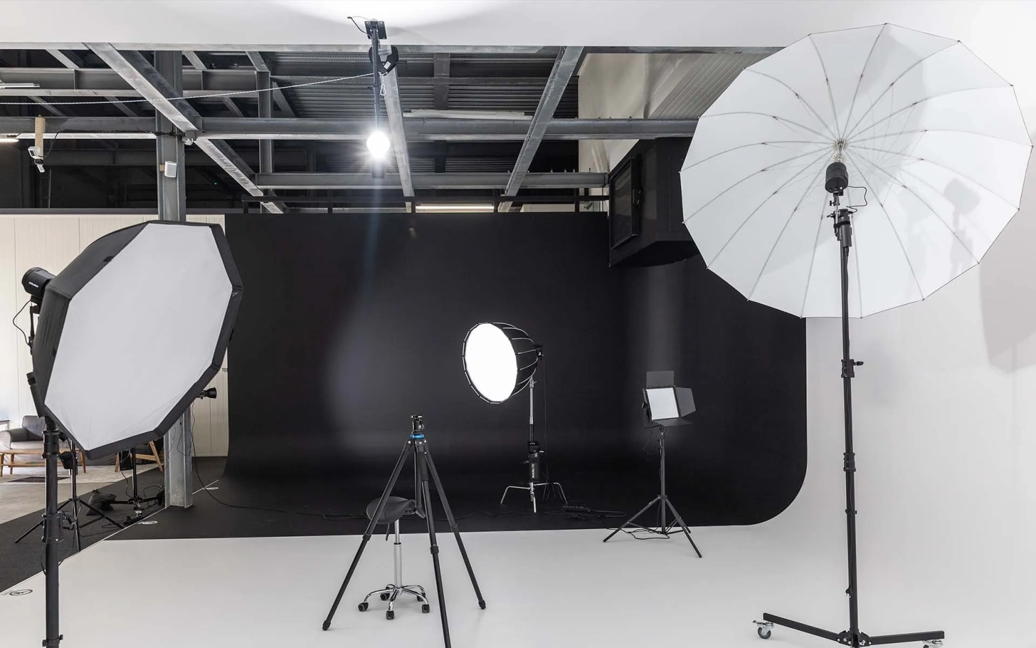 Storm Raw Studios - Black